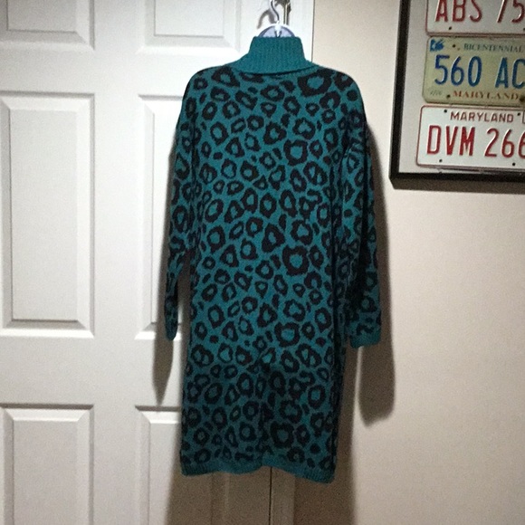 BCBG Generation Cheetah Sweater - Size S - Picture 3 of 9